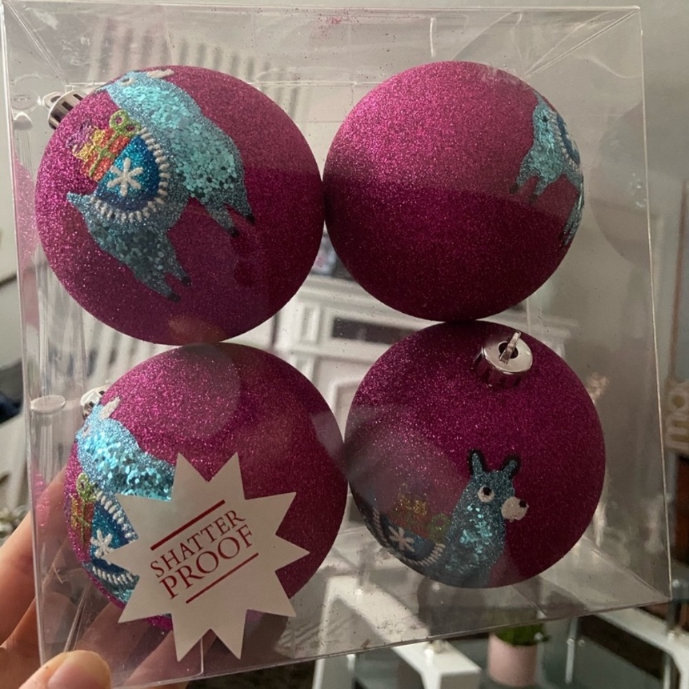 Ornaments bundle of two boxes